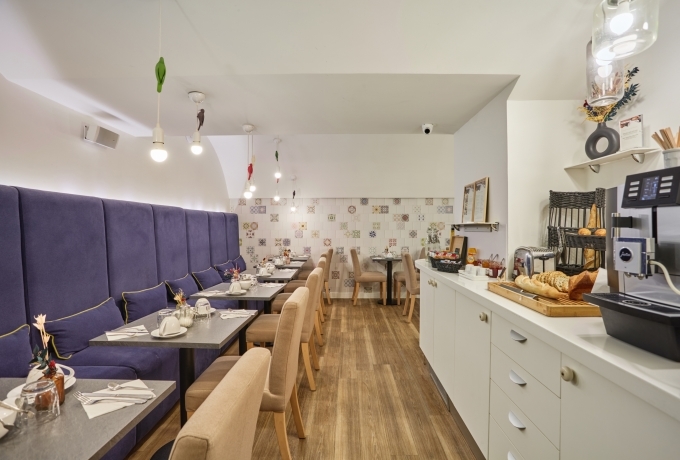 Hotel La Parizienne - Breakfast