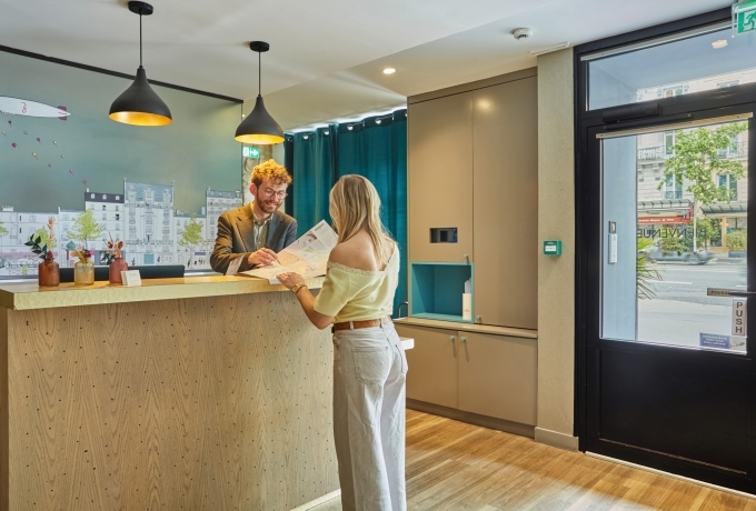 Hotel La Parizienne - Reception
