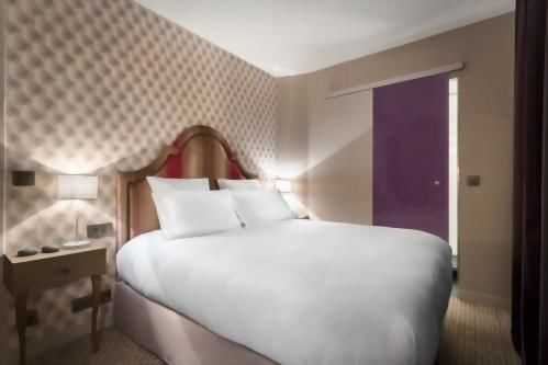 Hotel La Parizienne - Room