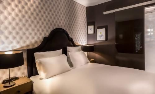 Hotel La Parizienne - Room